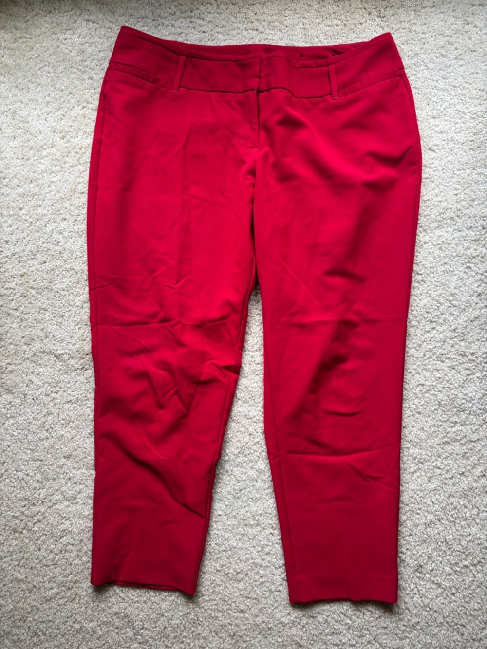 Cropped Tailored Ankle Pants in Bright Red